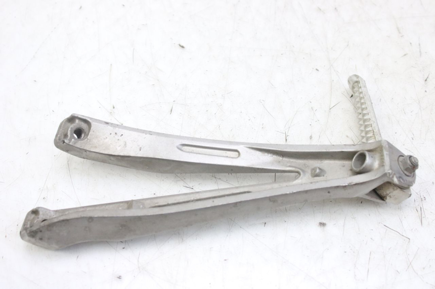 photo de PLATINA APOYA PIE TRASERO DERECHO YAMAHA YZF R1 1000 (2007 - 2008) - Otra perspectiva