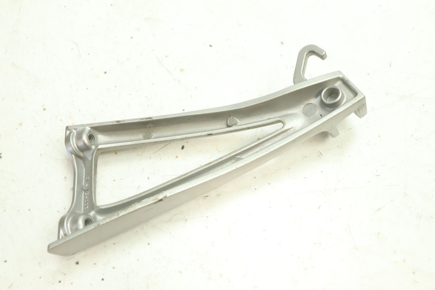 photo de SOPORTE ESTRIBERA TRASERA DERECHA YAMAHA YZF R6 600 (2008 - 2009) - Otra perspectiva