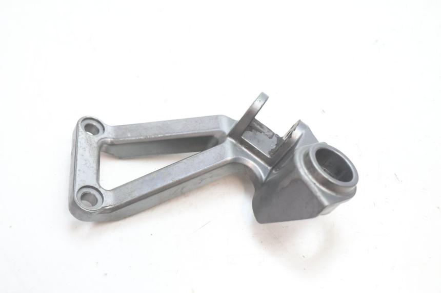 photo de PLACA DE APOYO DEL PIE TRASERO DERECHO KAWASAKI ZX-6R ZX6R 600 (1995 - 1997) - Zoom estado de uso