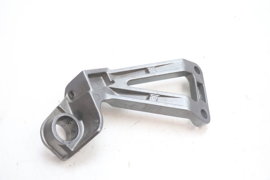 photo de PLACA DE APOYO DEL PIE TRASERO DERECHO KAWASAKI ZX-6R ZX6R 600 (1995 - 1997) - Primer plano técnico