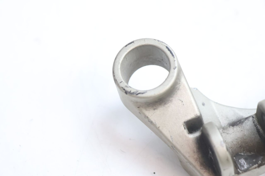 photo de SOPORTE ESTRIBERA TRASERA DERECHA KAWASAKI ZX-6R ZX6R 600 (2000 - 2002) - Detalle de la pieza