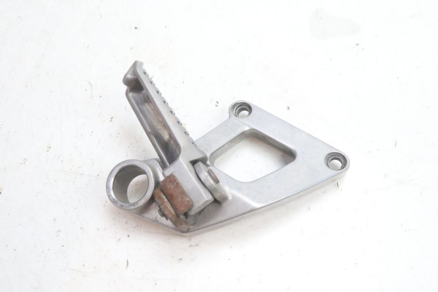 photo de SOPORTE ESTRIBERA TRASERA DERECHA KAWASAKI ZZR 600 (1995 - 2004) - Otra perspectiva