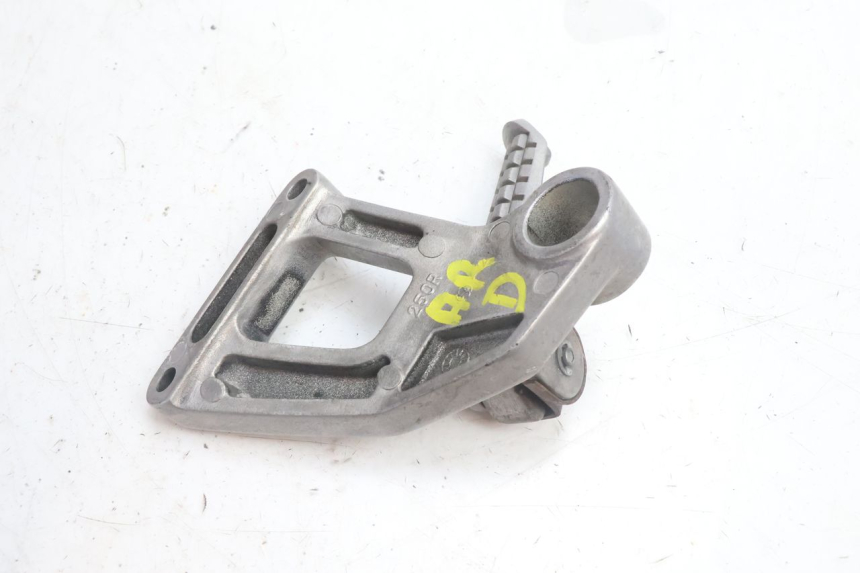 photo de SOPORTE ESTRIBERA TRASERA DERECHA KAWASAKI ZZR 600 (1995 - 2004) - Vista general del producto