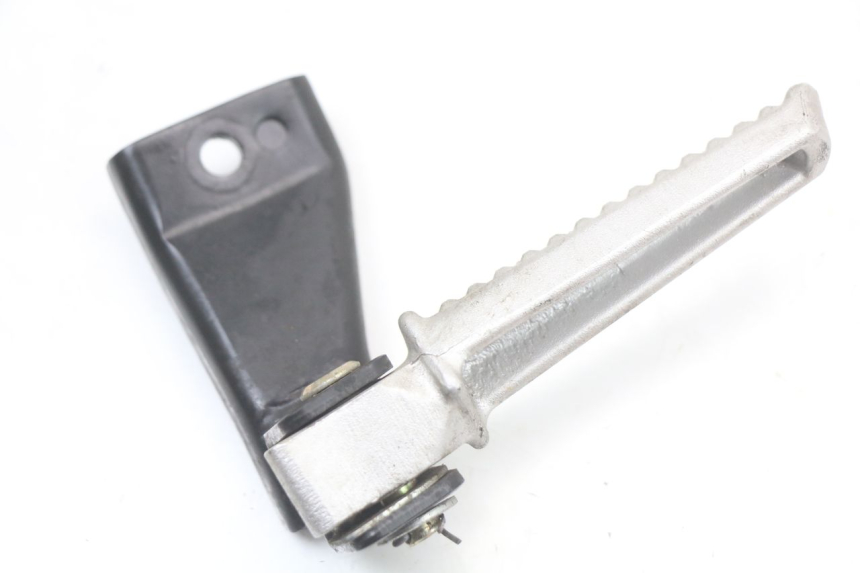 photo de Platina del reposapiés trasero izquierdo DAELIM A-FOUR 2T 50 (2005 - 2012) - Zoom estado de uso