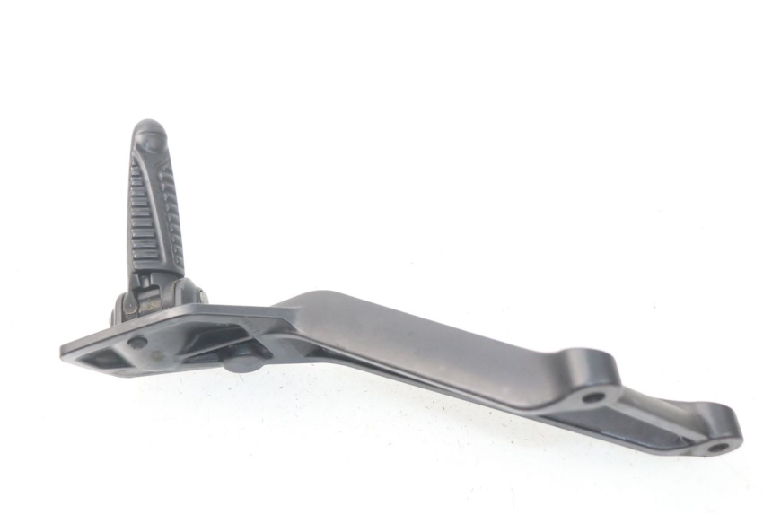 photo de SOPORTE ESTRIBERA TRASERA IZQUIERDA MV AGUSTA BRUTALE R WALLY 910 (2008 - 2008) - Detalles de los puntos de fijación