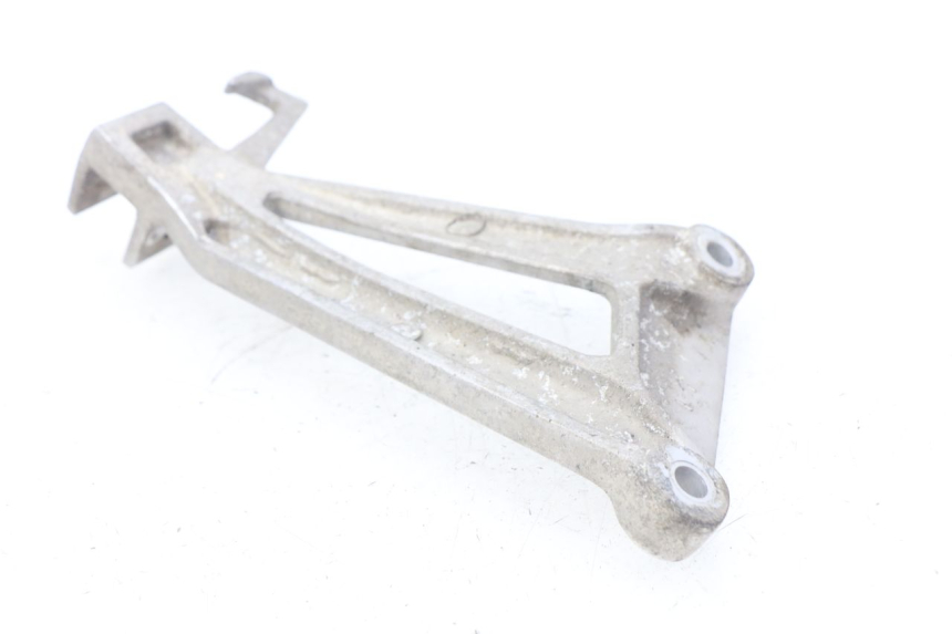 photo de SOPORTE ESTRIBERA TRASERA IZQUIERDA HONDA CBR R 125 (2003 - 2006) - Detalle de la pieza