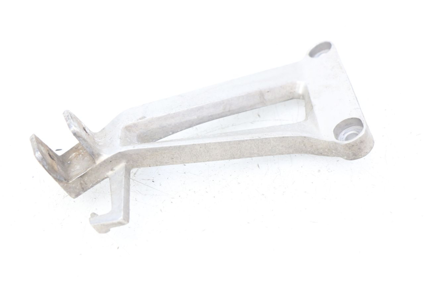 photo de SOPORTE ESTRIBERA TRASERA IZQUIERDA HONDA CBR R 125 (2003 - 2006) - Primer plano técnico