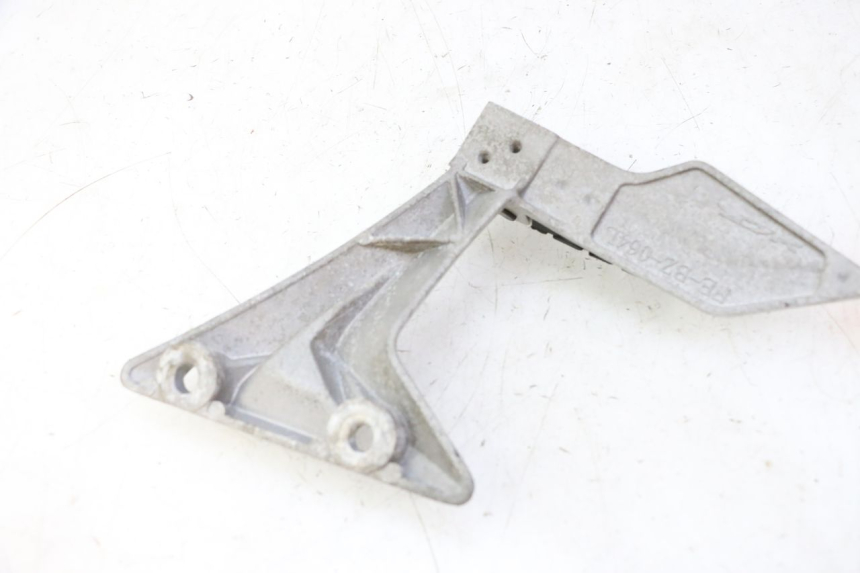 photo de SOPORTE ESTRIBERA TRASERA IZQUIERDA STAHO FH 50 (2018 - 2019) - Otra perspectiva