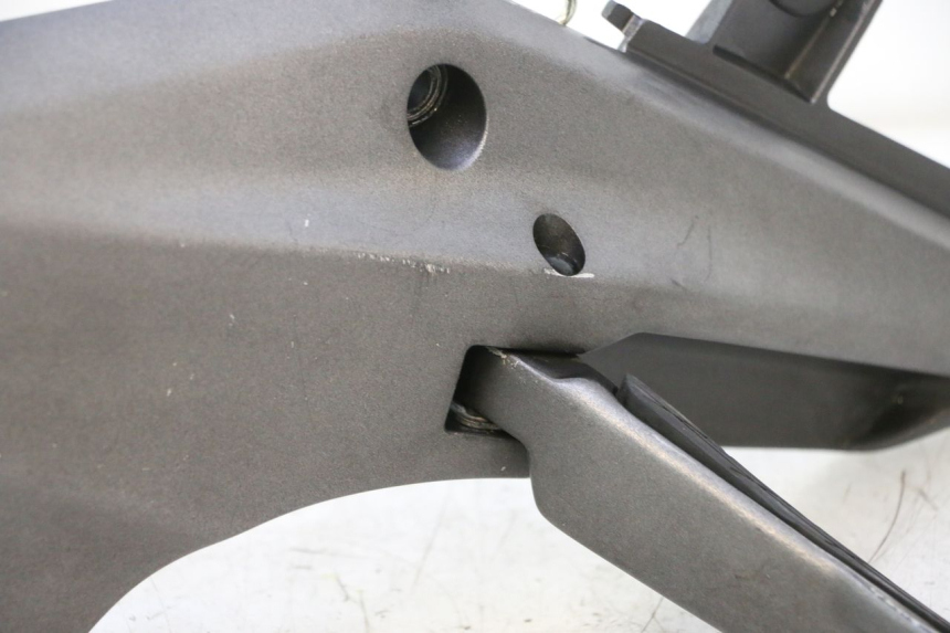 photo de SOPORTE ESTRIBERA TRASERA IZQUIERDA HONDA FJS SILVER WING SILVERWING 400 (2005 - 2008) - Características distintivas