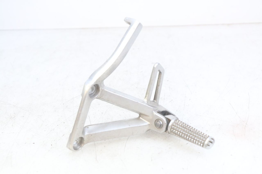 photo de PLACA DE APOYO DEL PIE TRASERO IZQUIERDO YAMAHA FZS FAZER 600 (1998 - 2001) - Vista principal