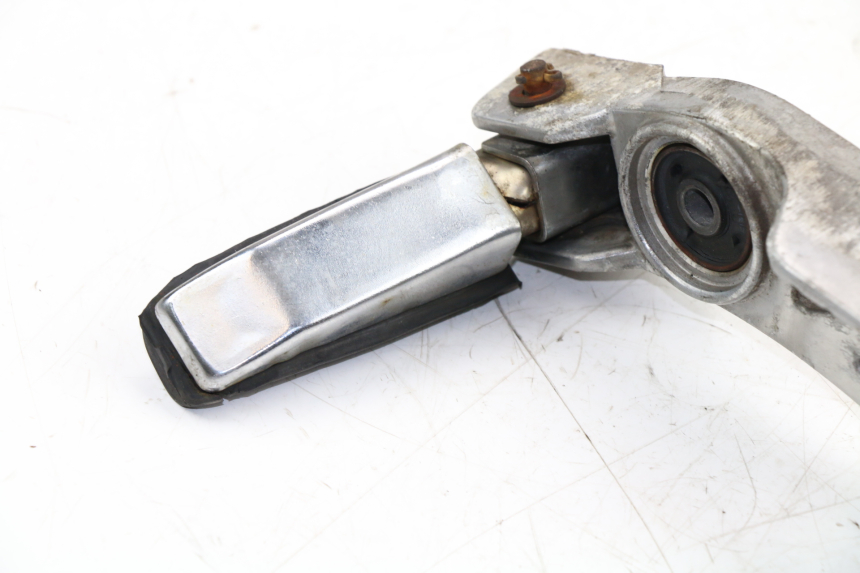 photo de SOPORTE ESTRIBERA TRASERA IZQUIERDA YAMAHA FZX FAZER 750 (1987 - 1998) - Enfoque en la estructura