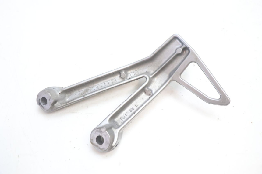 photo de SOPORTE ESTRIBERA TRASERA IZQUIERDA SUZUKI GSF N BANDIT 1200 (2001 - 2005) - Primer plano técnico