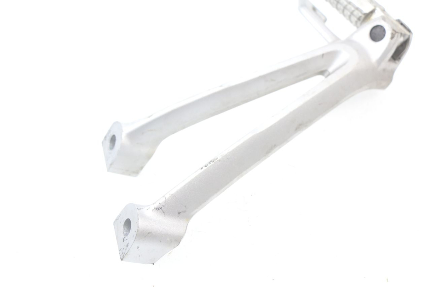 photo de SOPORTE ESTRIBERA TRASERA IZQUIERDA SUZUKI GSX-R GSXR 600 (2008 - 2010) - Zoom estado de uso
