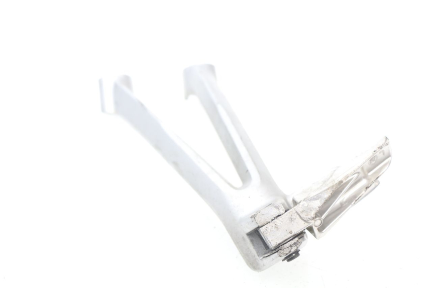 photo de SOPORTE ESTRIBERA TRASERA IZQUIERDA SUZUKI GSX-R GSXR 600 (2008 - 2010) - Primer plano técnico