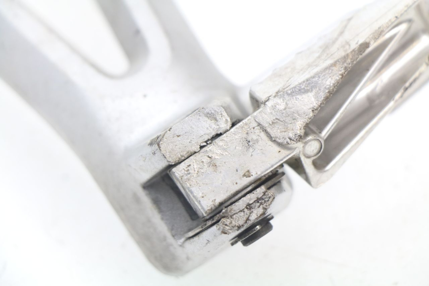 photo de SOPORTE ESTRIBERA TRASERA IZQUIERDA SUZUKI GSX-R GSXR 600 (2008 - 2010) - Vista general del producto