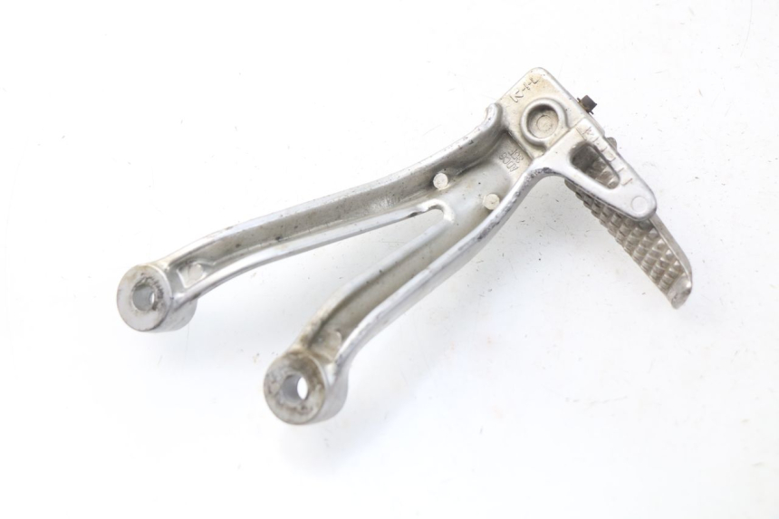 photo de SOPORTE ESTRIBERA TRASERA IZQUIERDA SUZUKI GSX-R GSXR 600 (2001 - 2003) - Primer plano técnico