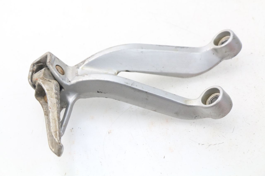 photo de SOPORTE ESTRIBERA TRASERA IZQUIERDA SUZUKI GSX-R GSXR 600 (2001 - 2003) - Detalles de los puntos de fijación