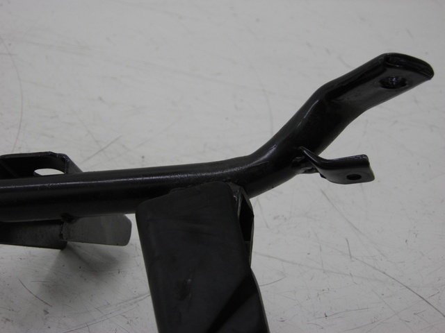 photo de SOPORTE ESTRIBERA TRASERA IZQUIERDA HONDA FES S-WING SWING ABS 125 (2007 - 2015) - Características distintivas