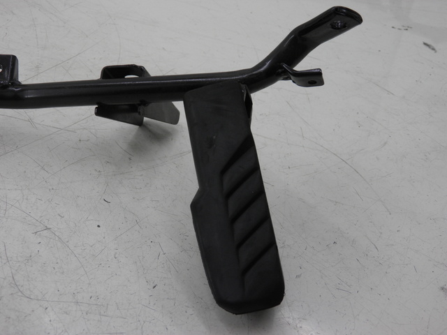 photo de SOPORTE ESTRIBERA TRASERA IZQUIERDA HONDA FES S-WING SWING ABS 125 (2007 - 2015) - Recambio usado revisado