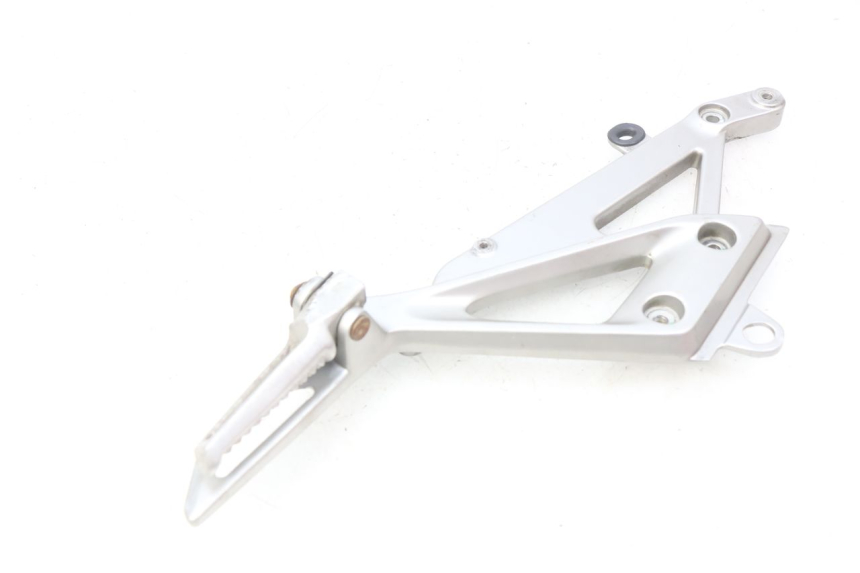 photo de PLATINA APOYA PIE TRASERO IZQUIERDO HONDA INTEGRA NC D 750 (2016 - 2018) - Primer plano técnico
