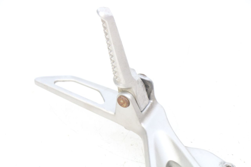 photo de PLATINA APOYA PIE TRASERO IZQUIERDO HONDA INTEGRA NC D 750 (2016 - 2018) - Detalles de los puntos de fijación