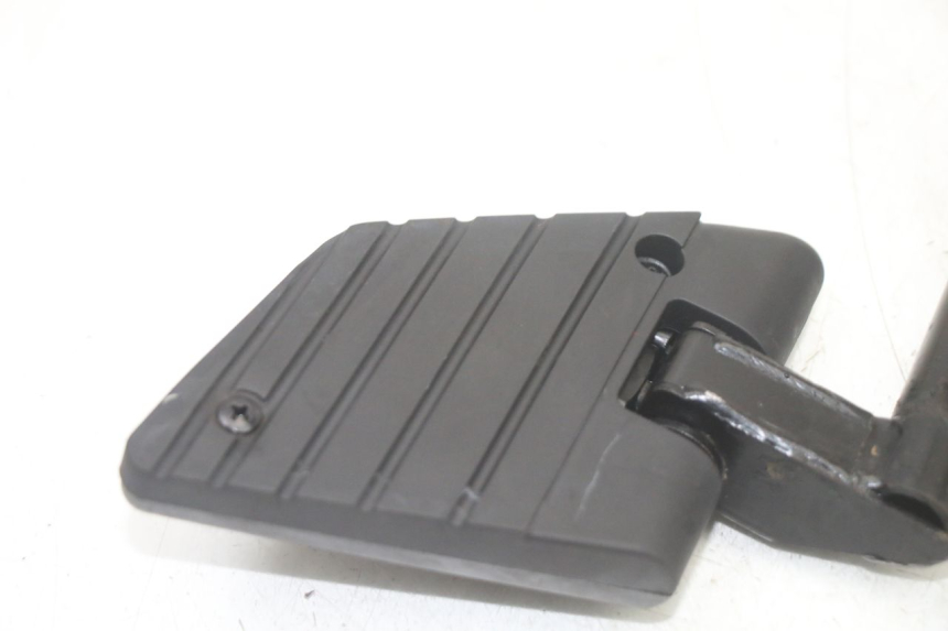 photo de SOPORTE ESTRIBERA TRASERA IZQUIERDA KYMCO PEOPLE S 125 (2000 - 2008) - Detalle de la pieza