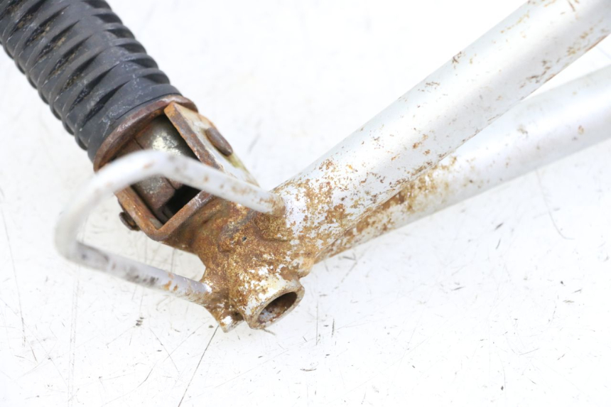 photo de SOPORTE ESTRIBERA TRASERA IZQUIERDA KYMCO STRYKER OFF ROAD 125 (1999 - 2005) - Detalles de los puntos de fijación