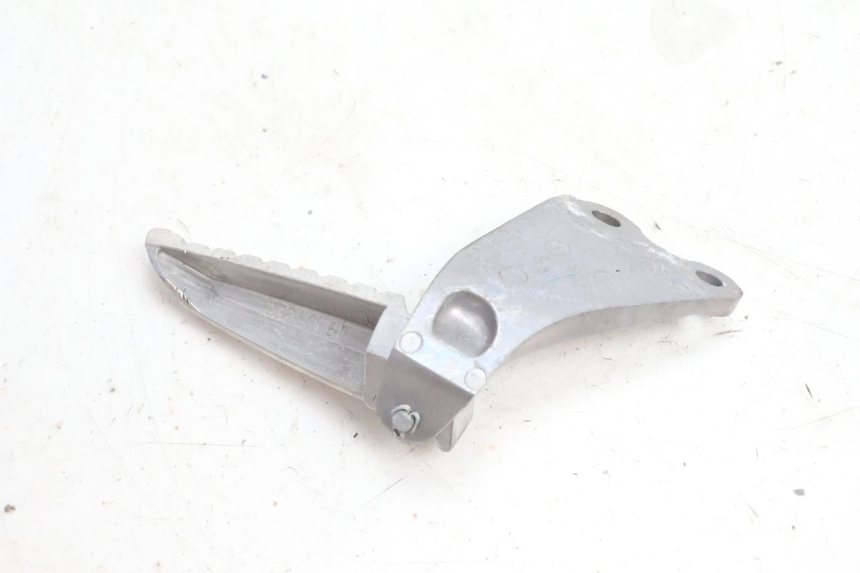 photo de SOPORTE ESTRIBERA TRASERA IZQUIERDA YAMAHA N-MAX NMAX 125 (2021 - 2024) - Detalles de los puntos de fijación