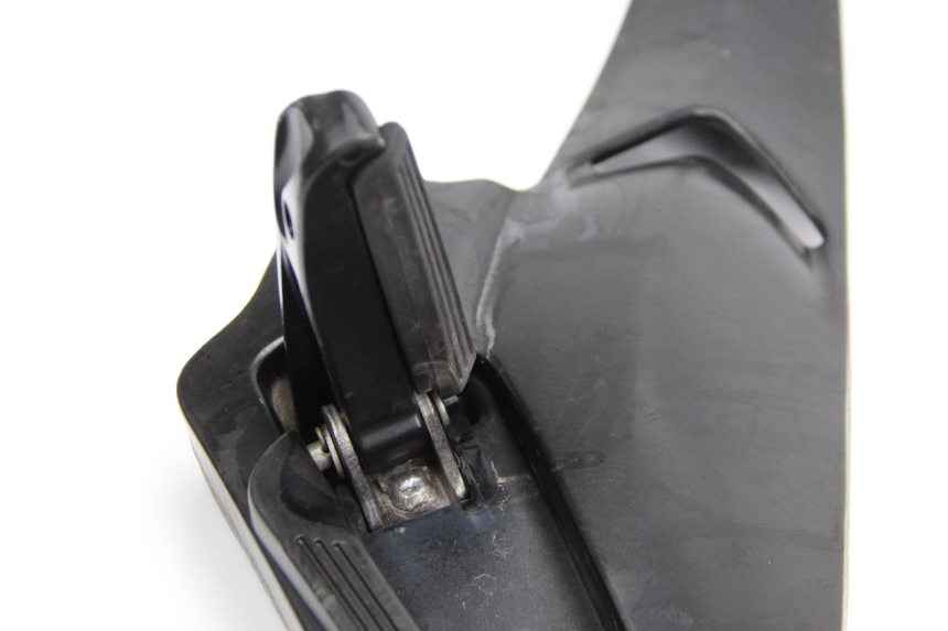 photo de PLATINA APOYA PIE TRASERO IZQUIERDO GILERA NEXUS 125 (2009 - 2013) - Detalle de la pieza