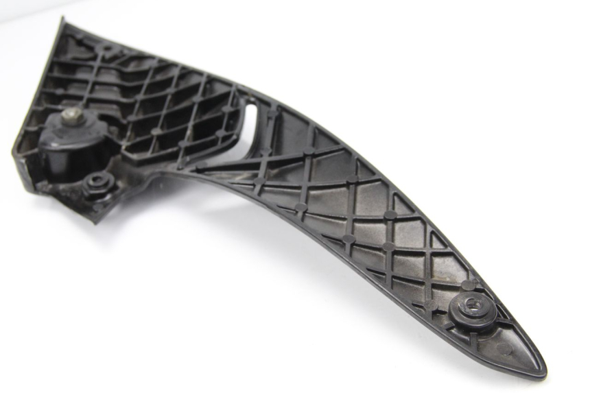 photo de PLATINA APOYA PIE TRASERO IZQUIERDO GILERA NEXUS 125 (2009 - 2013) - Otra perspectiva