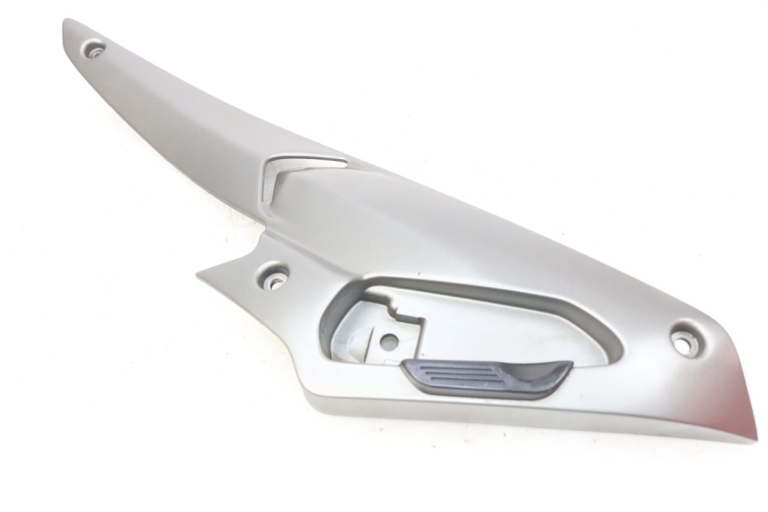 photo de PLATINA APOYA PIE TRASERO IZQUIERDO GILERA NEXUS 125 (2009 - 2013) - Detalle de la pieza