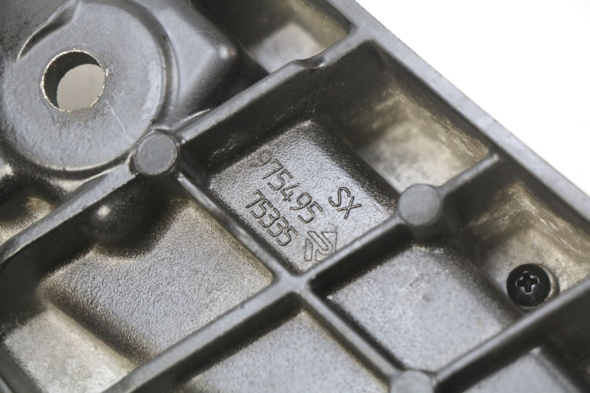 photo de PLATINA APOYA PIE TRASERO IZQUIERDO GILERA NEXUS 125 (2009 - 2013) - Vista general del producto