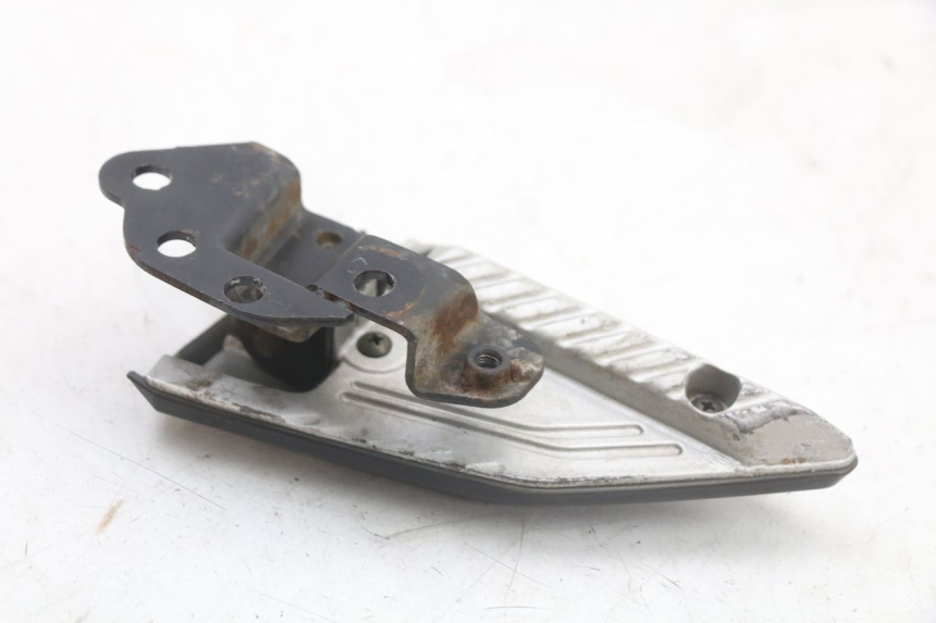 photo de SOPORTE ESTRIBERA TRASERA IZQUIERDA PEUGEOT BELVILLE 125 (2017 - 2021) - Estado de la superficie y material