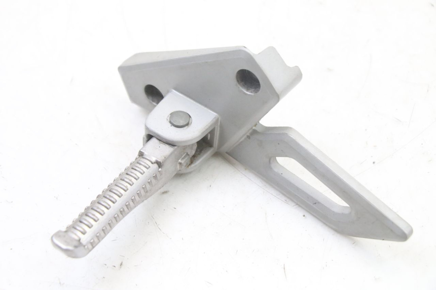 photo de SOPORTE ESTRIBERA TRASERA IZQUIERDA PEUGEOT SPEEDFIGHT 3 LC 2T 50 (2009 - 2015) - Vista principal