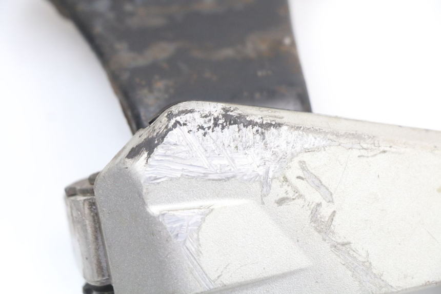 photo de SOPORTE ESTRIBERA TRASERA IZQUIERDA HONDA SH ABS 125 (2012 - 2017) - Estado de la superficie y material