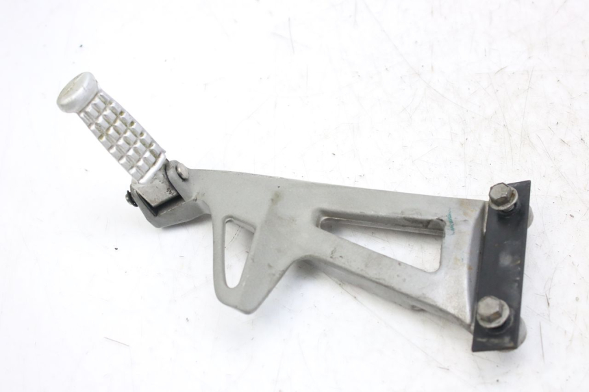 photo de PLACA DE APOYO DEL PIE TRASERO IZQUIERDO TRIUMPH SPRINT ST 955 (1999 - 2001) - Zoom estado de uso