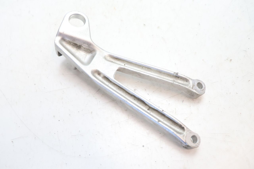 photo de SOPORTE ESTRIBERA TRASERA IZQUIERDA DUCATI SS IE DS CARENEE 1000 (2002 - 2006) - Zoom estado de uso