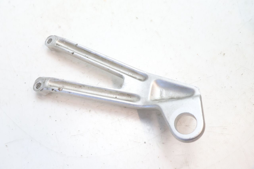 photo de SOPORTE ESTRIBERA TRASERA IZQUIERDA DUCATI SS IE DS CARENEE 1000 (2002 - 2006) - Otra perspectiva
