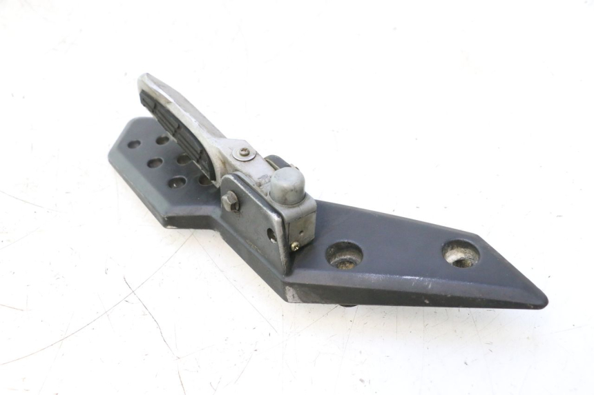 photo de SOPORTE ESTRIBERA TRASERA IZQUIERDA KYMCO SUPER 8 2T 50 (2007 - 2013) - Otra perspectiva