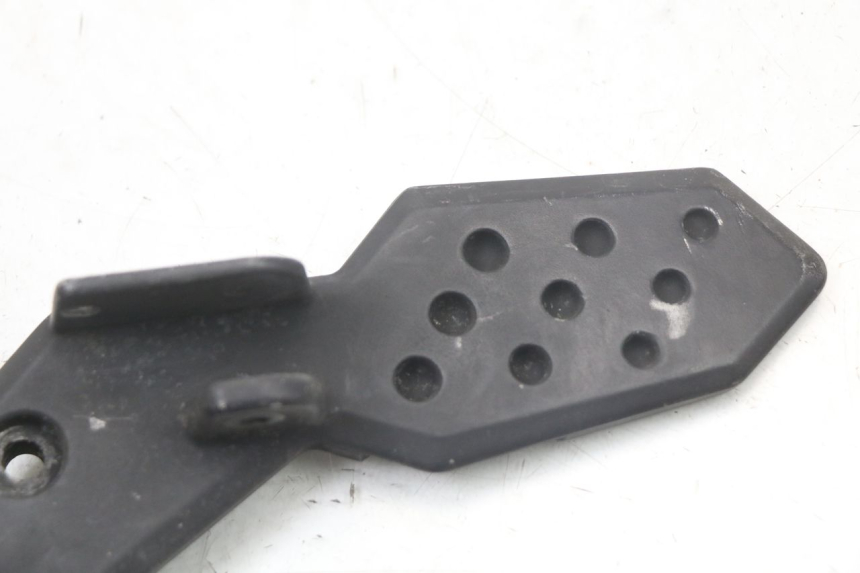 photo de SOPORTE ESTRIBERA TRASERA IZQUIERDA KYMCO SUPER 8 125 (2008 - 2015) - Zoom estado de uso