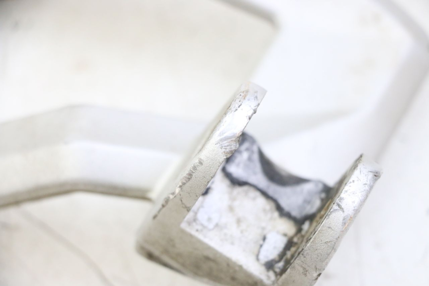 photo de SOPORTE ESTRIBERA TRASERA IZQUIERDA KTM SUPERENDURO R 950 (2005 - 2009) - Detalle de la pieza