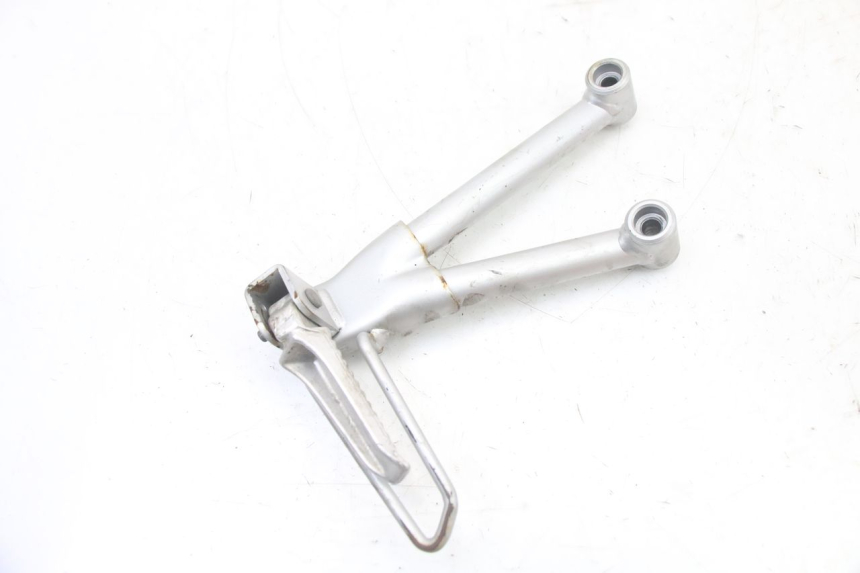 photo de PLACA DE APOYO DEL PIE TRASERO IZQUIERDO SUZUKI GSF S BANDIT 600 (2000 - 2004) - Primer plano técnico