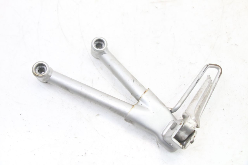 photo de PLACA DE APOYO DEL PIE TRASERO IZQUIERDO SUZUKI GSF S BANDIT 600 (2000 - 2004) - Vista general del producto