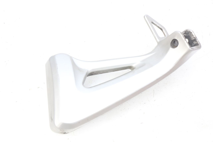 photo de PLATINA APOYA PIE TRASERO IZQUIERDO SUZUKI SV N 650 (1999 - 2002) - Detalle de la pieza