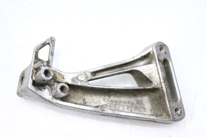 photo de PLACA DE APOYO DEL PIE TRASERO IZQUIERDO SUZUKI SV S 650 (1999 - 2002) - Otra perspectiva