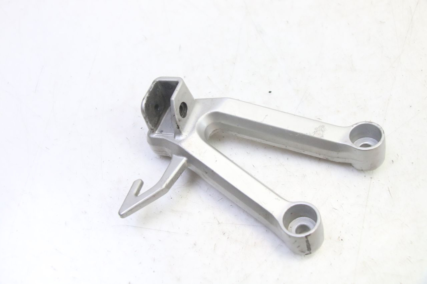 photo de SOPORTE ESTRIBERA TRASERA IZQUIERDA SUZUKI SV S 650 (2003 - 2009) - Zoom estado de uso