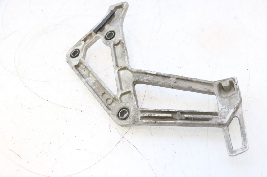 photo de SOPORTE ESTRIBERA TRASERA IZQUIERDA HONDA XRV AFRICA TWIN 750 (1990 - 1992) - Otra perspectiva