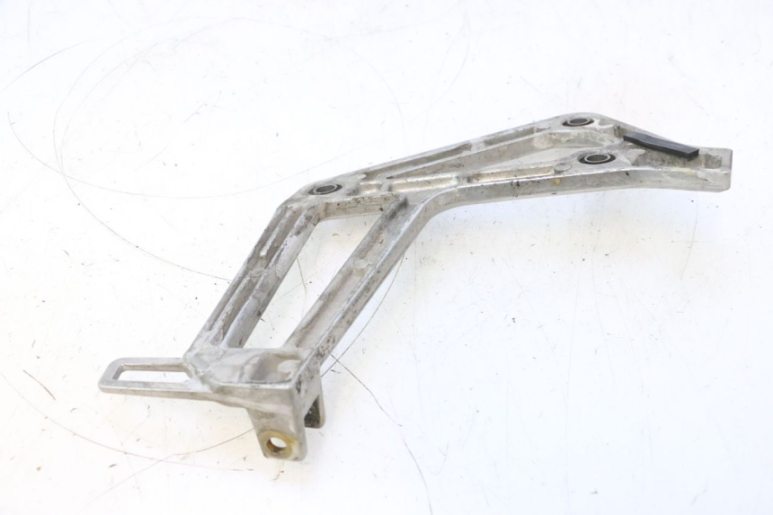 photo de SOPORTE ESTRIBERA TRASERA IZQUIERDA HONDA XRV AFRICA TWIN 750 (1990 - 1992) - Primer plano técnico