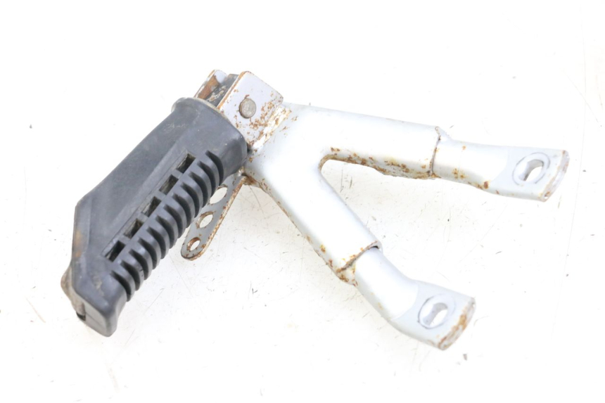 photo de Placa de apoyo del reposapiés trasero izquierdo HYOSUNG XRX 125 (2000 - 2008) - Zoom estado de uso