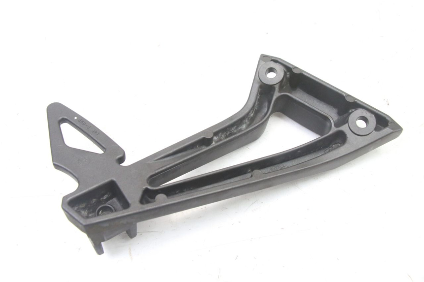 photo de SOPORTE ESTRIBERA TRASERA IZQUIERDA YAMAHA FZ6 FAZER S2 600 (2007 - 2011) - Primer plano técnico
